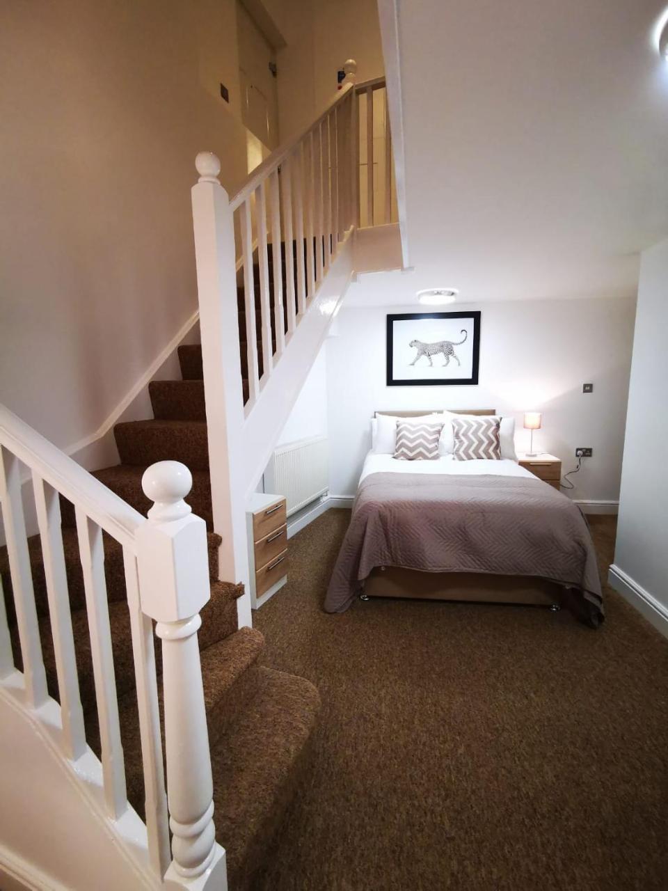 Capital Host- Apartments Euston London Ngoại thất bức ảnh