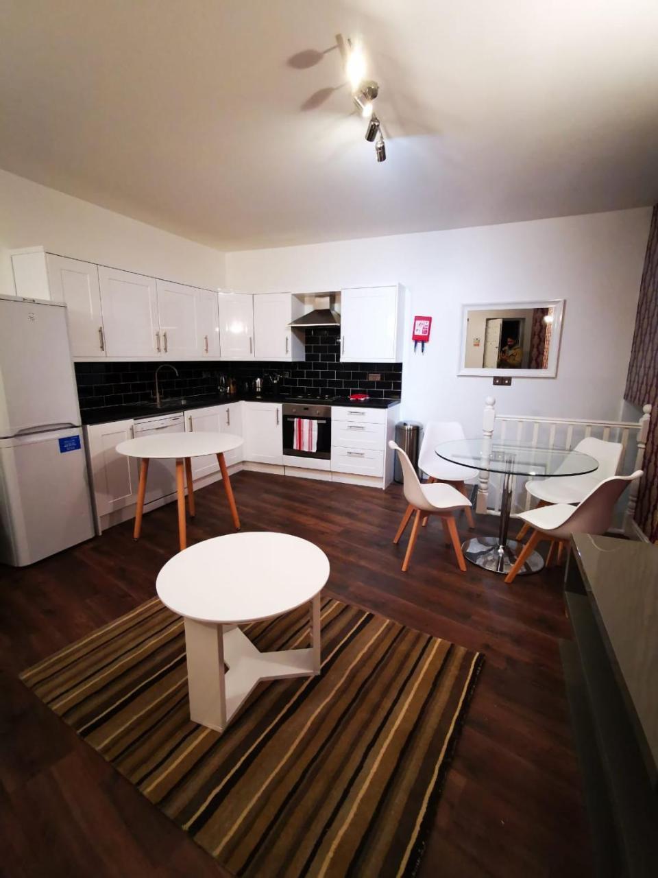Capital Host- Apartments Euston London Ngoại thất bức ảnh